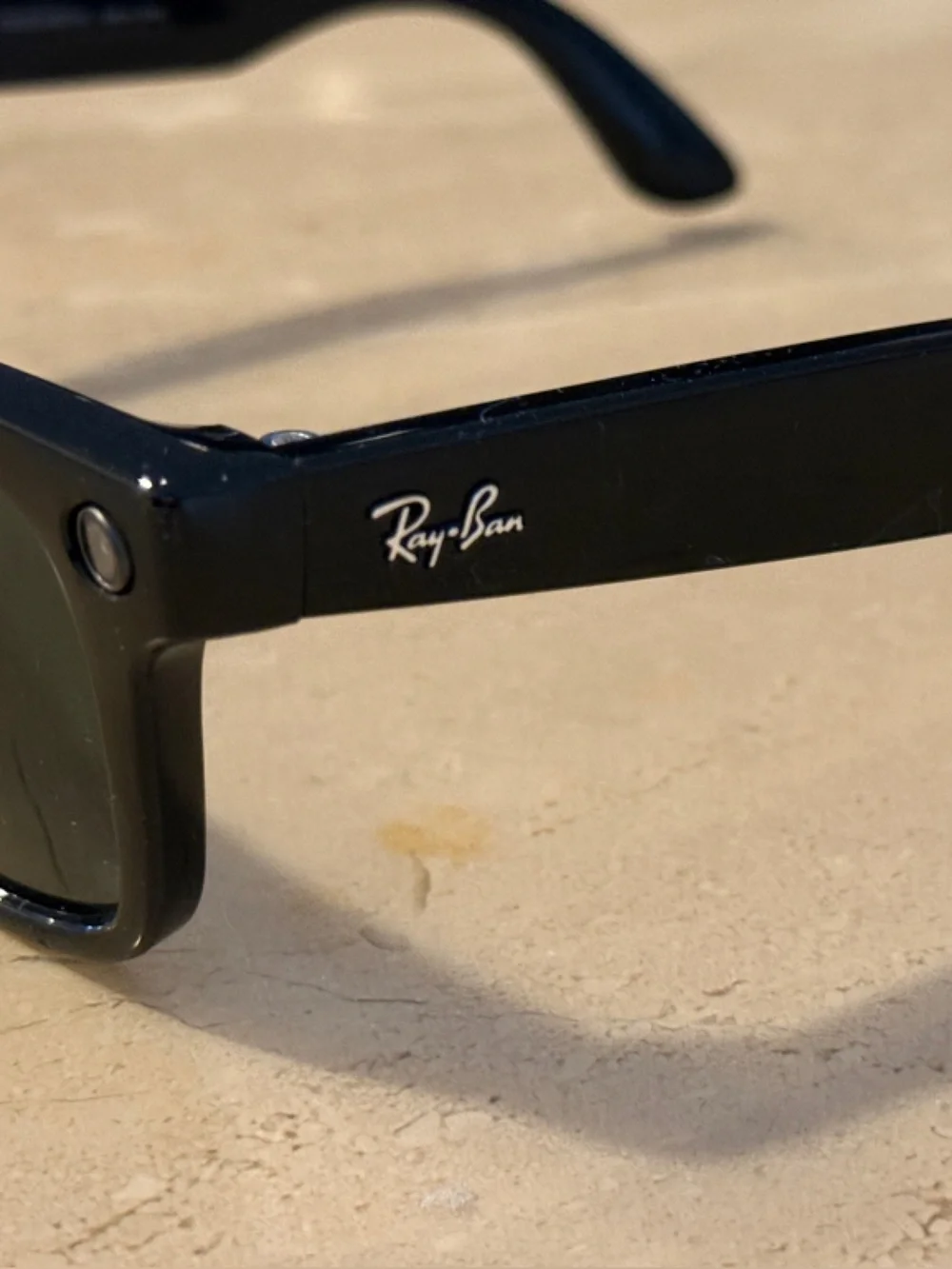Ray-Ban Meta Sunglasses w/ Charging Case GEN 1 - Picture 5 of 7